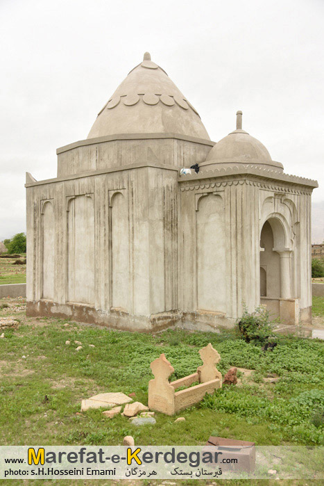 قبرستان تاریخی بستک