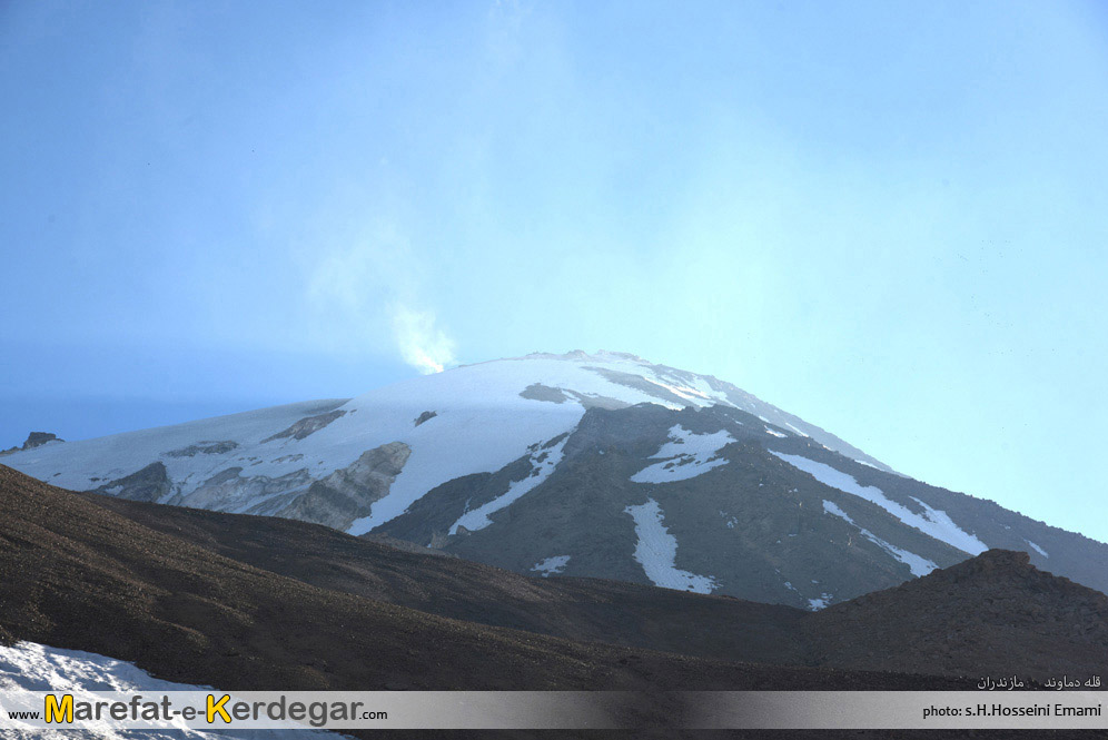 قله دماوند از جبهه شمال شرقی قله دماوند از جبهه شمال شرقی