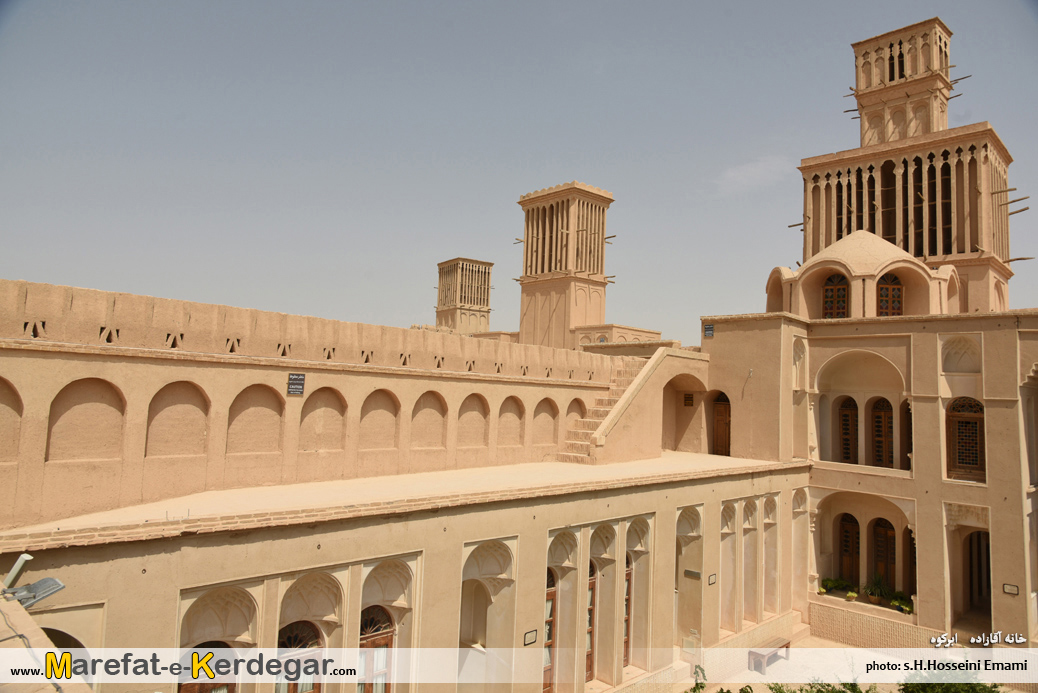 ابنیه تاریخی ابرکوه